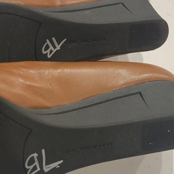 Bandolino Women's BD Jobey Brown Leather Wedge with Gold Buckle Strap Size 10M - Picture 9 of 14